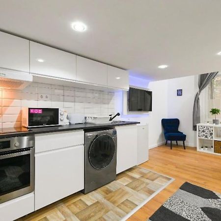 Lovely Studio Flat In Damjanich Street - Leonard Budapeste Exterior foto